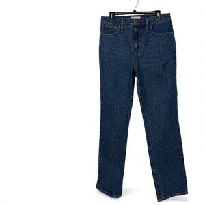 Madewell Dark Blue Straight Leg Jeans BRAND NEW The perfect vintage jean size 30